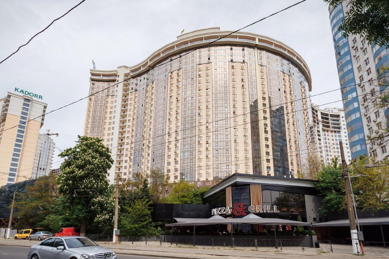 White Apartment In 12 Floor Odessa Exterior foto